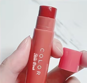 Labial hidratante con color